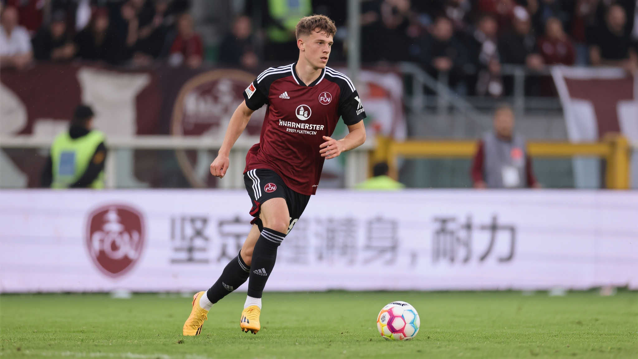 切尔西热刺盯上穆阿尼,他无心英超倾向留守尤文 切尔西热刺盯上穆阿尼,他无心英超倾向留守尤文